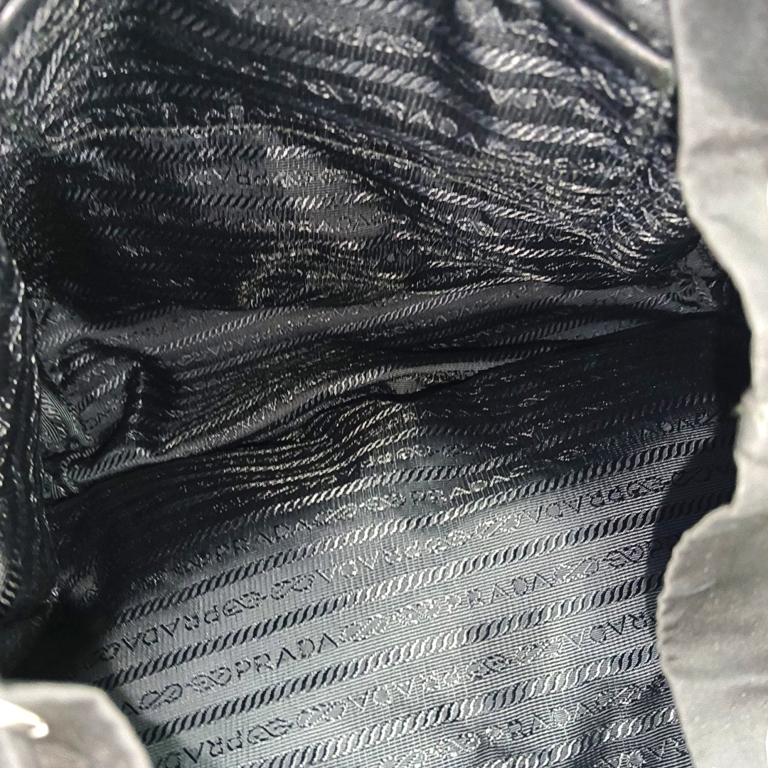 Re-Nylon Medium Nylon Black