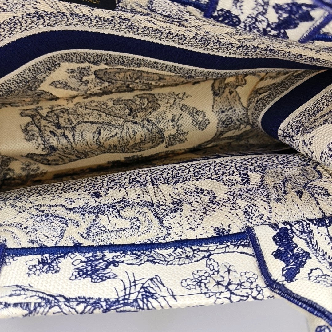 Book Tote Medium Canvas Blue