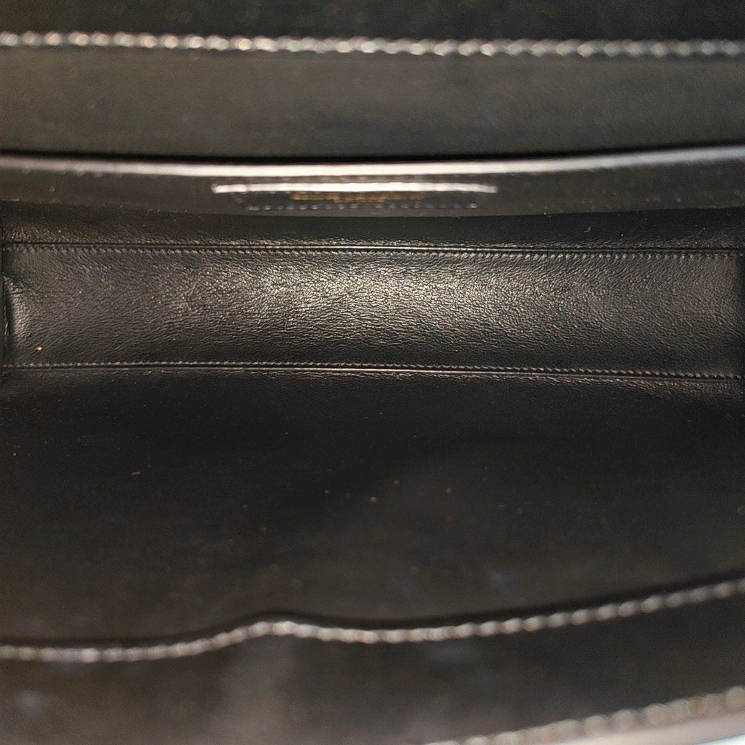 MANHATTAN Medium Calfskin Black