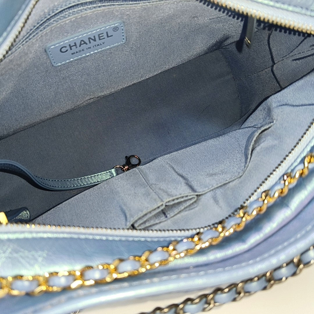 GABRIELLE Medium Quilted Calfskin Blue