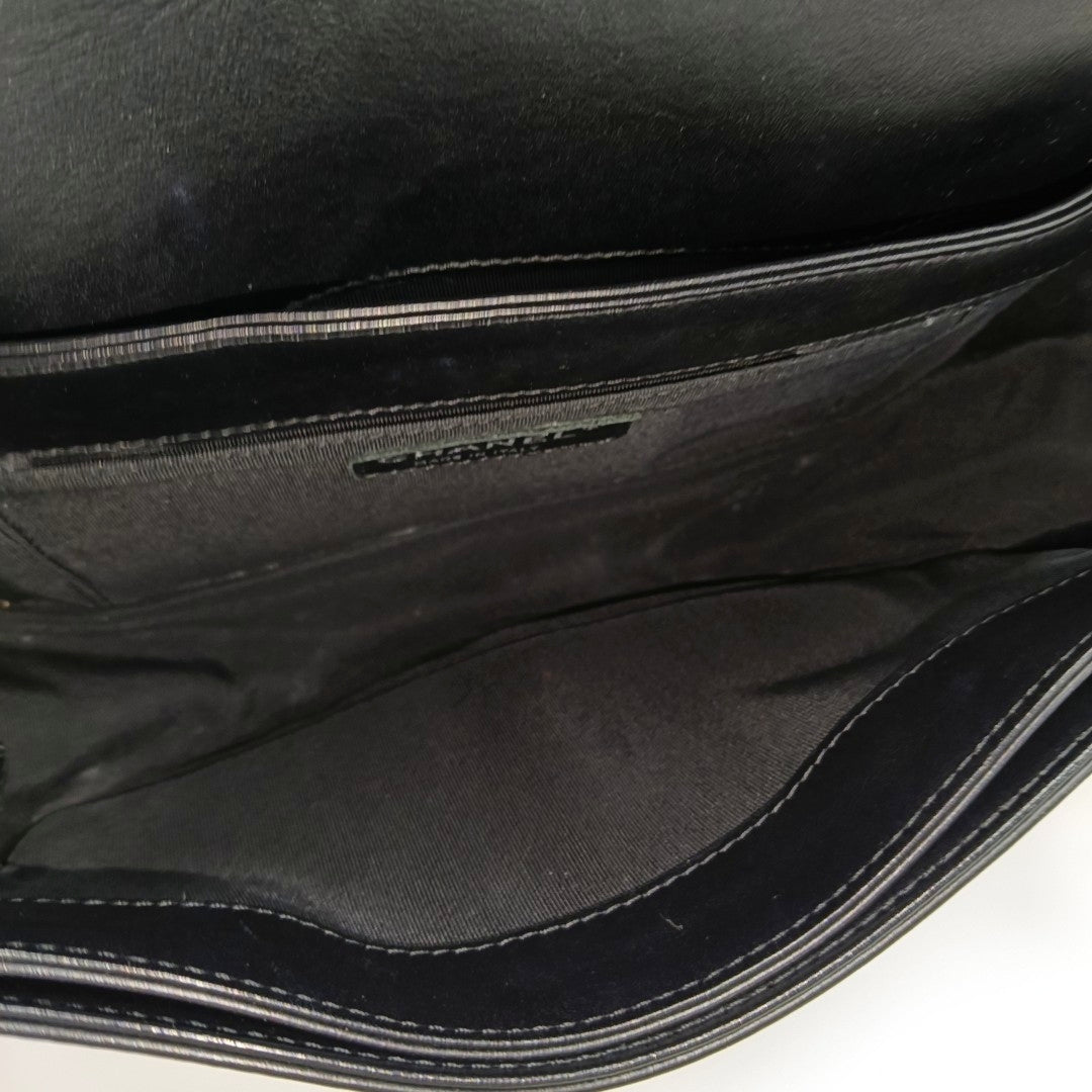 BOY CHANEL Medium Calfskin Black