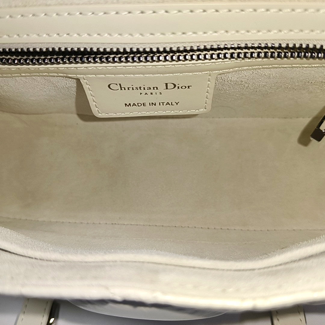 Authenticated pre-owned  Diorcamp Small Cannage Calfskin White - Shoulder Bag at Looply