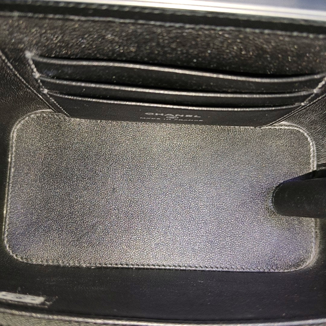 VINTAGE COSMETIC BAGS Quilted Lambskin Black