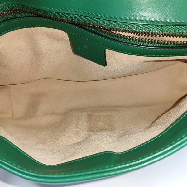 Authenticated pre-owned  GG Marmont Medium Quilted Calfskin Green - Shoulder Bag at Looply