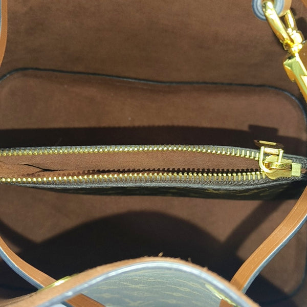 NÉONOÉ MM Monogram Coated Canvas Brown
