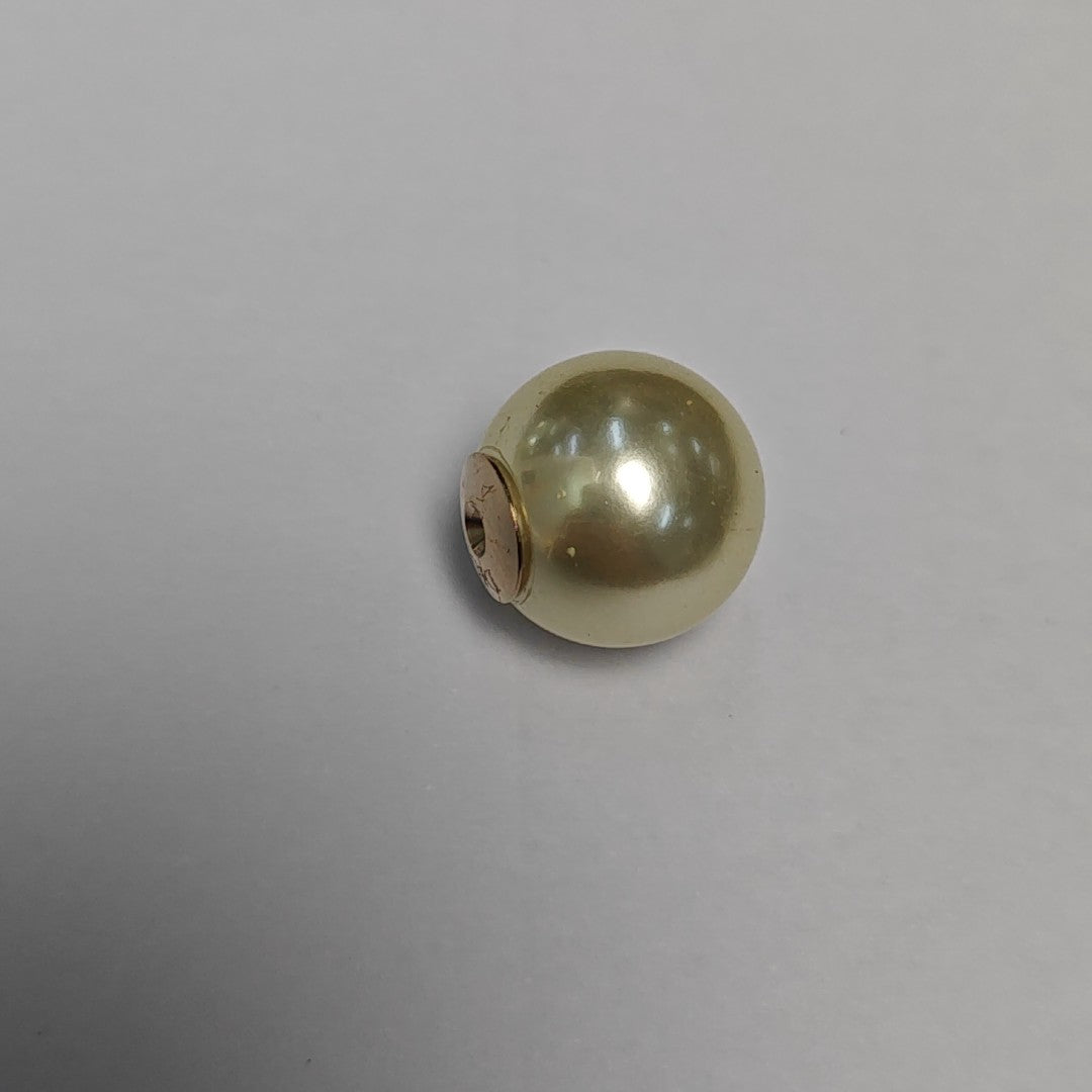 Diorelita Metal Gold Stud Earrings