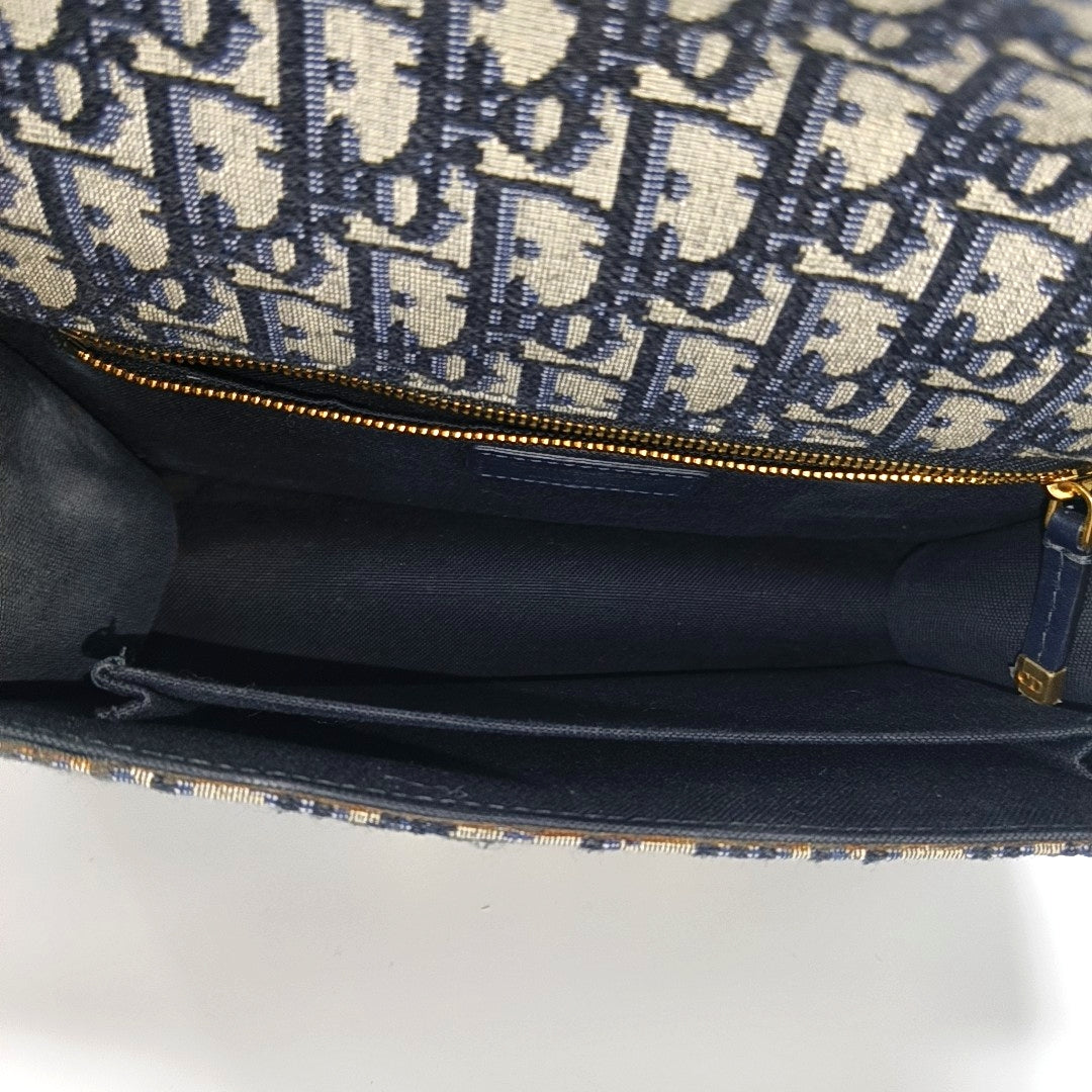 30 Montaigne Oblique Canvas Blue
