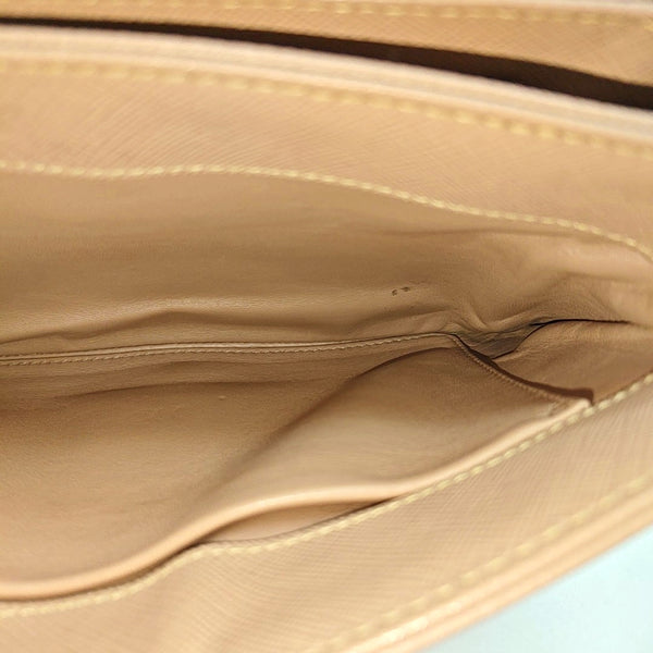 Closure Saffiano Calfskin Pink