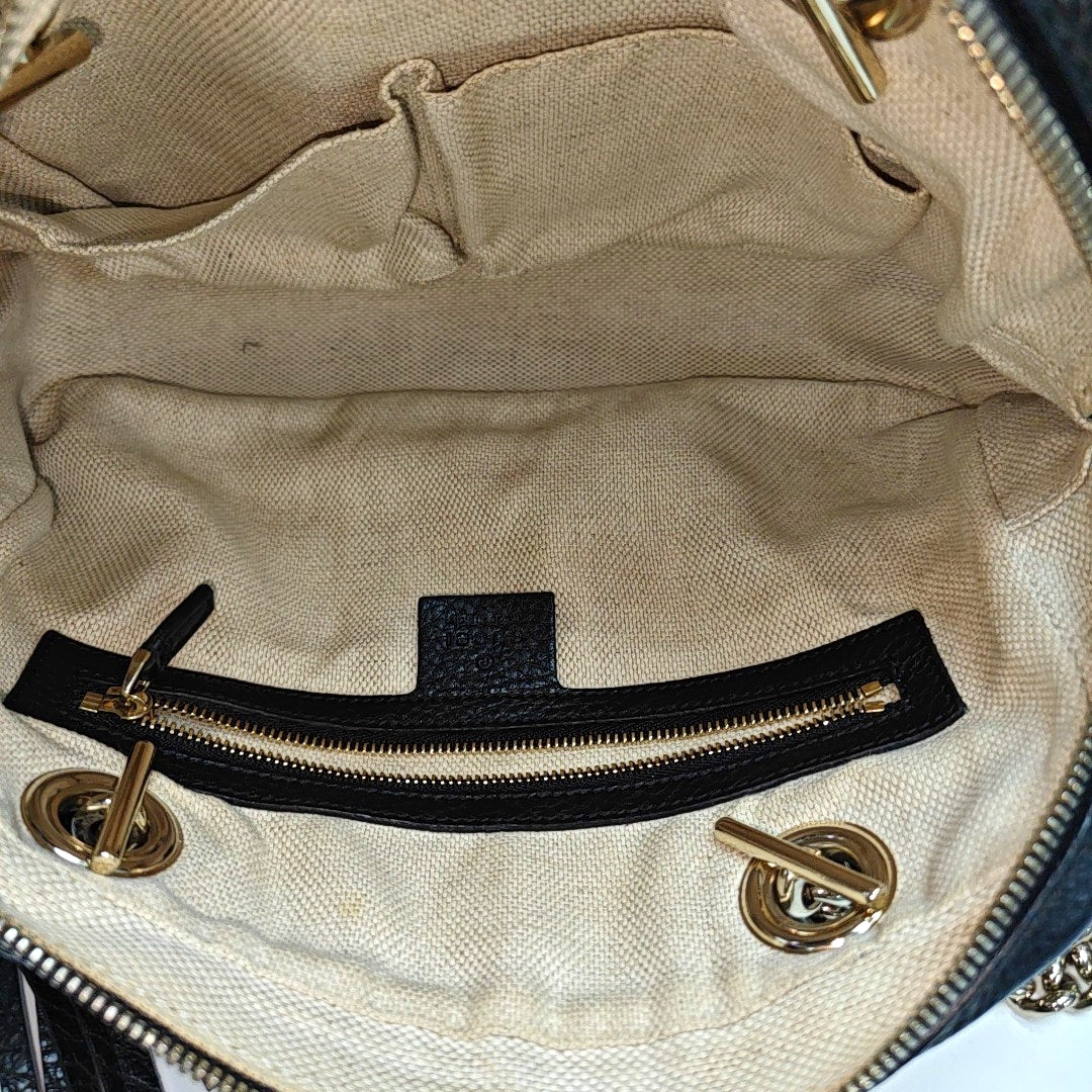 Soho Medium Calfskin Black