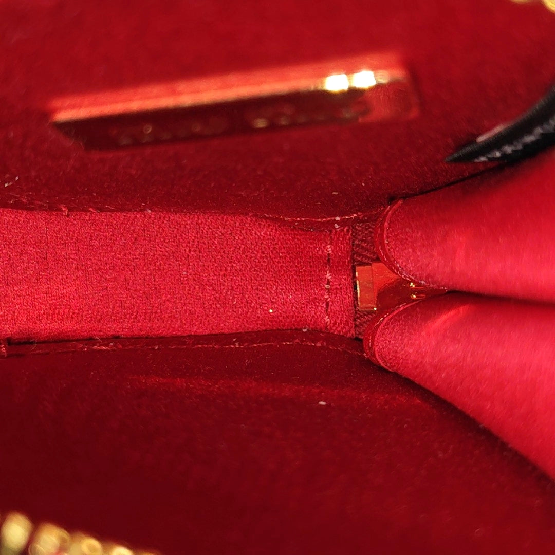Quilted Lambskin Shoulder Bag Red