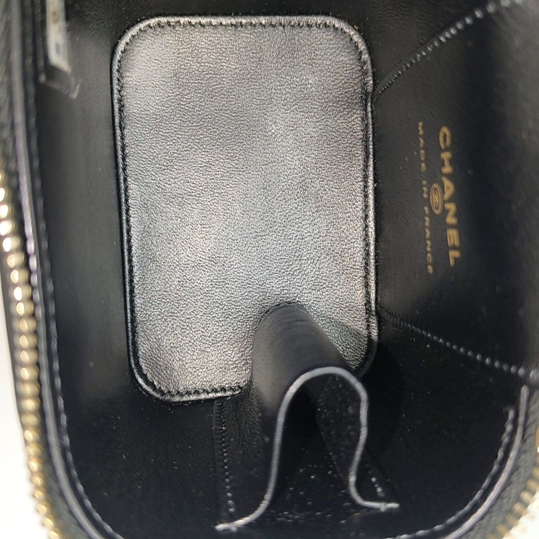VANITY CASE Mini Quilted Lambskin Black