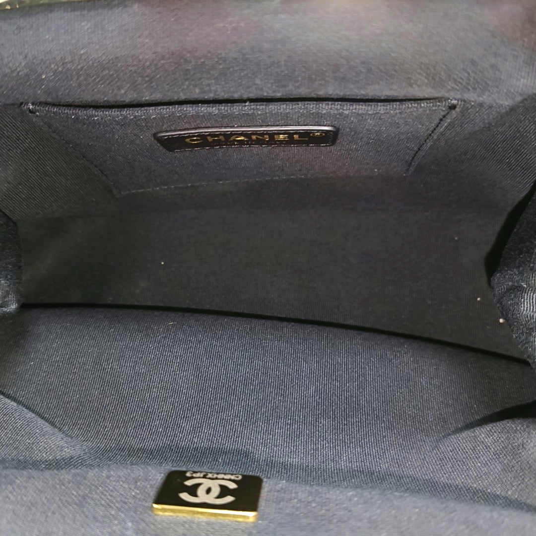 Quilted Lambskin Shoulder Bag Black