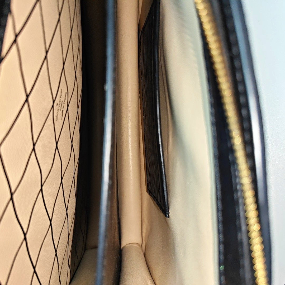 TRUNK Epi Black