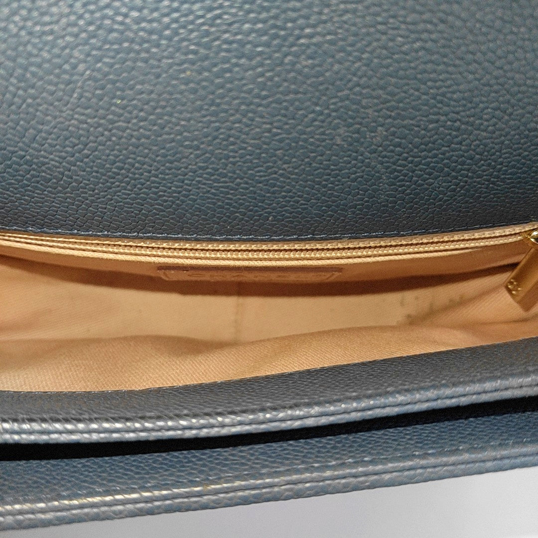 THREAD AROUND Quilted Grained Calfskin Blue