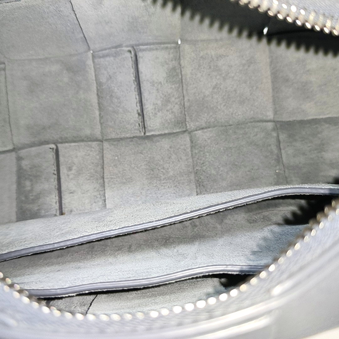 Brick Cassette Calfskin Gray