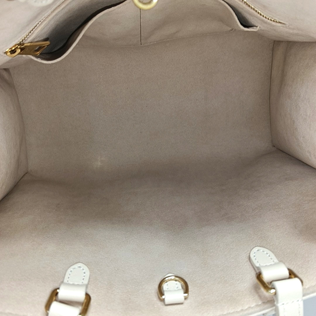 ONTHEGO MM Monogram Calfskin Beige