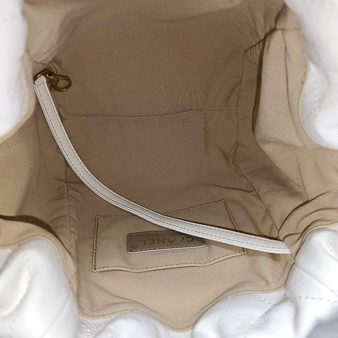 Quilted Calfskin White