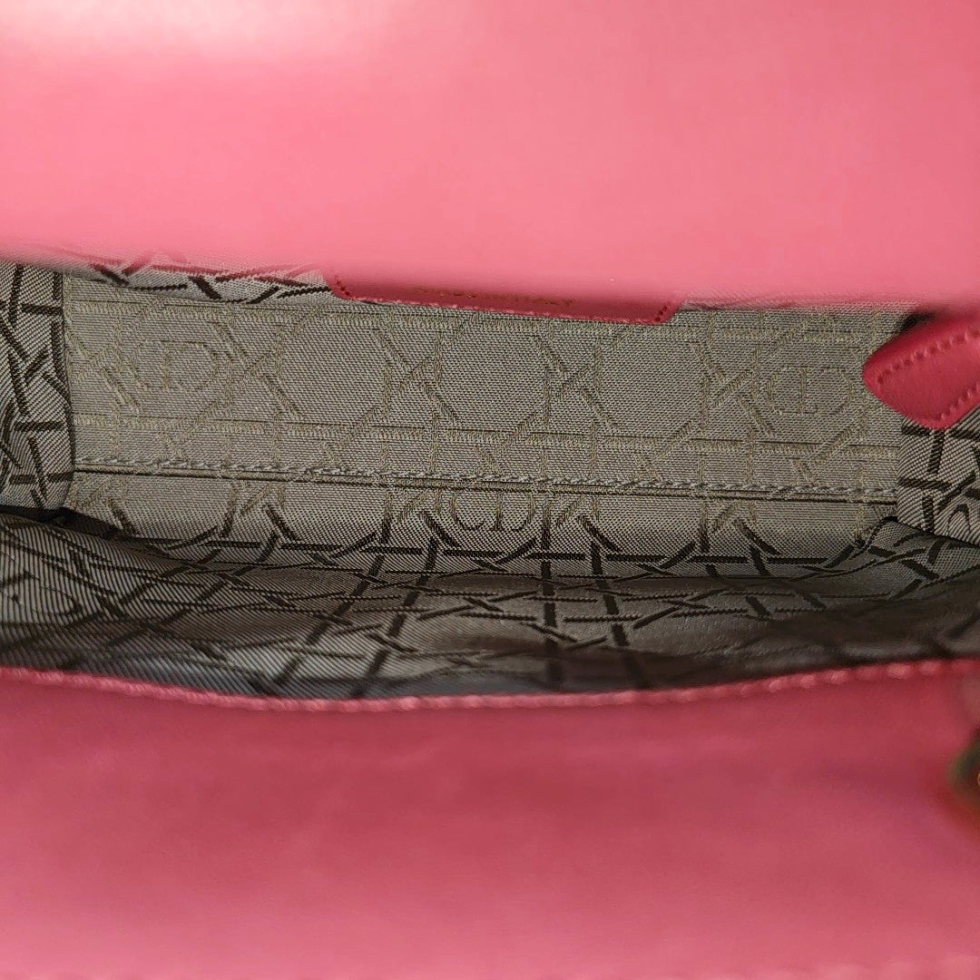 Lady Dior Mini en piel de cordero acolchada roja