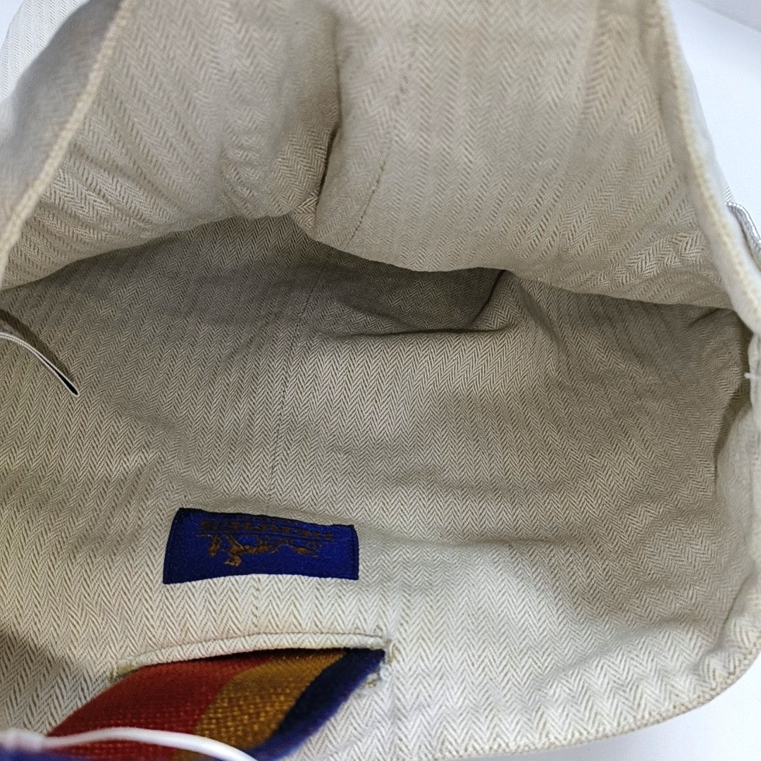 Cavalier Canvas White