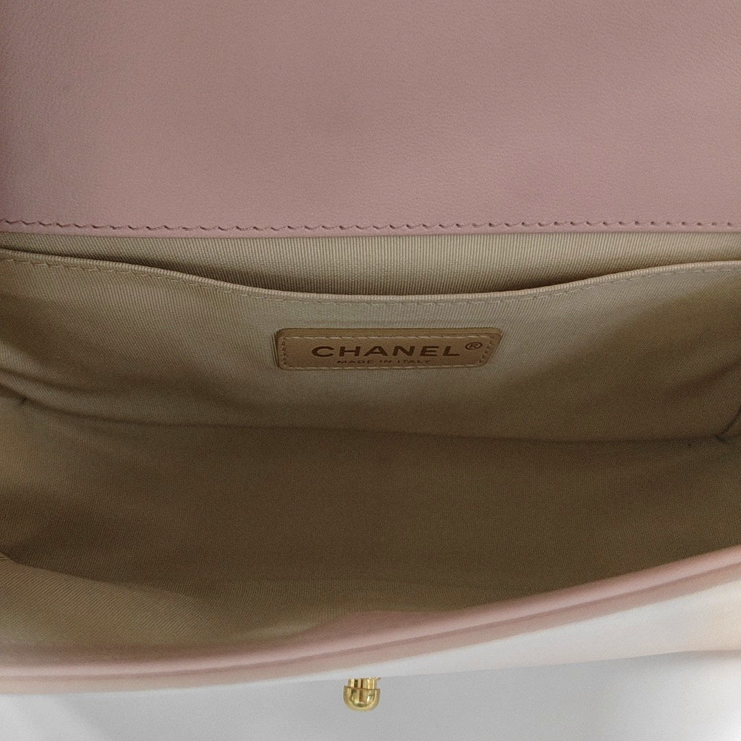 BOY CHANEL Medium Quilted Lambskin Pink