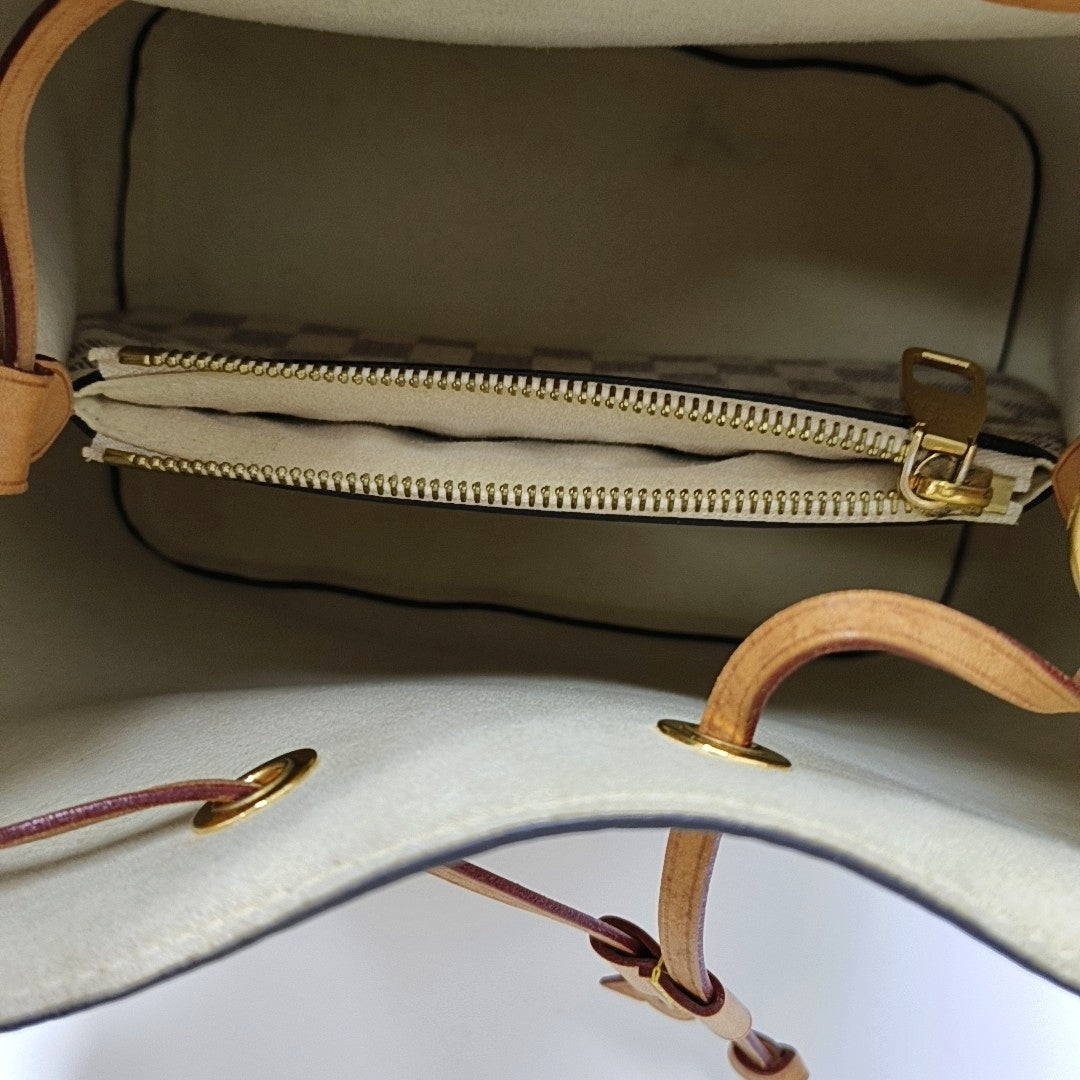 Authenticated pre-owned  NÉONOÉ Monogram Coated Canvas Multicolor - Shoulder Bag at Looply