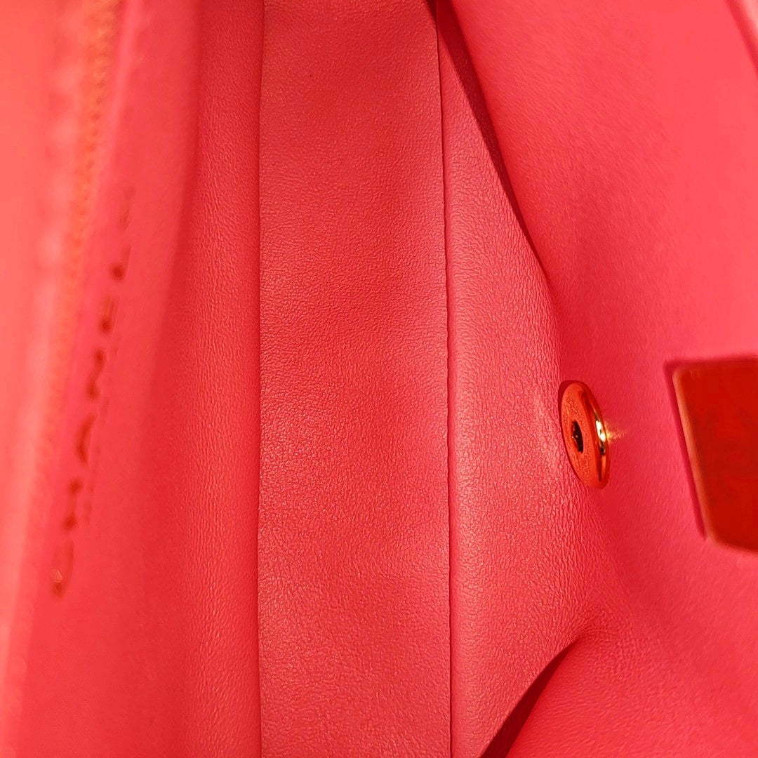 CLASSIC FLAP Small Quilted Lambskin Pink