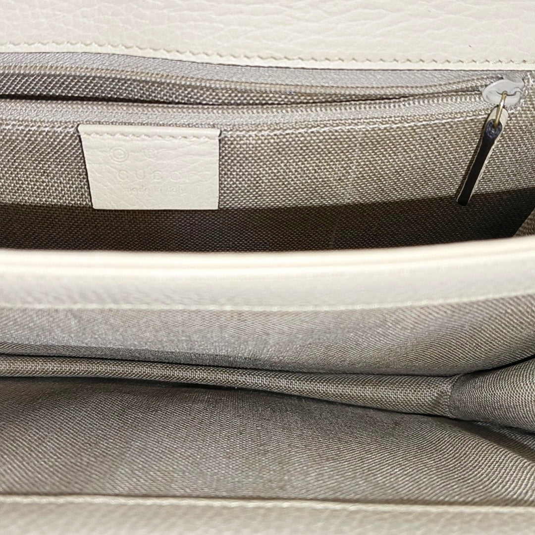 Interlocking G Large Calfskin Beige