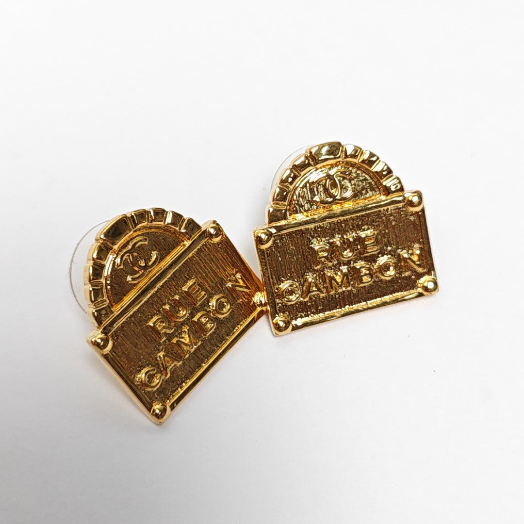 Metal Gold Stud Earrings