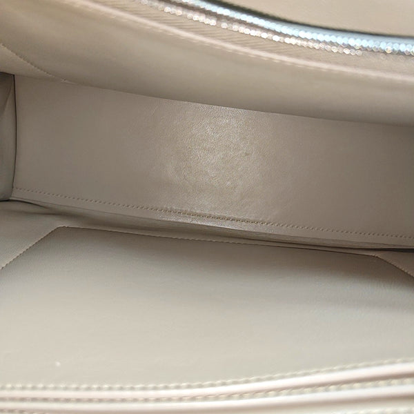 Crush Medium Quilted Calfskin Beige