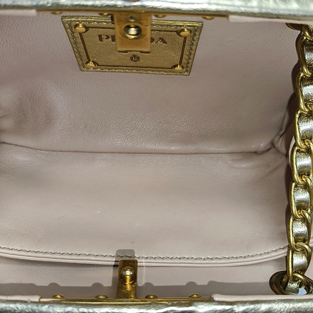 Lambskin Shoulder Bag Gold