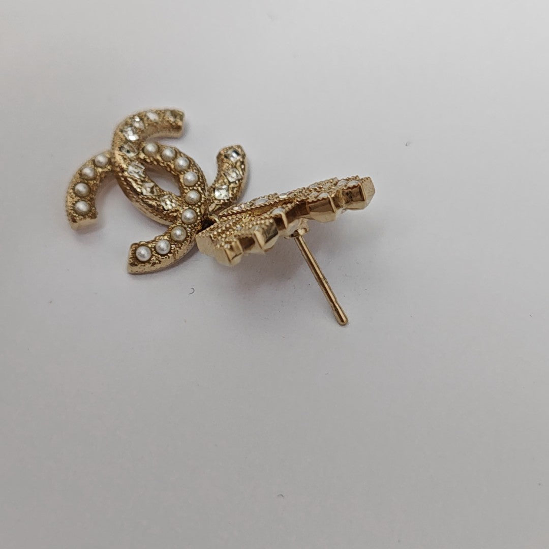 Metal Gold Stud Earrings