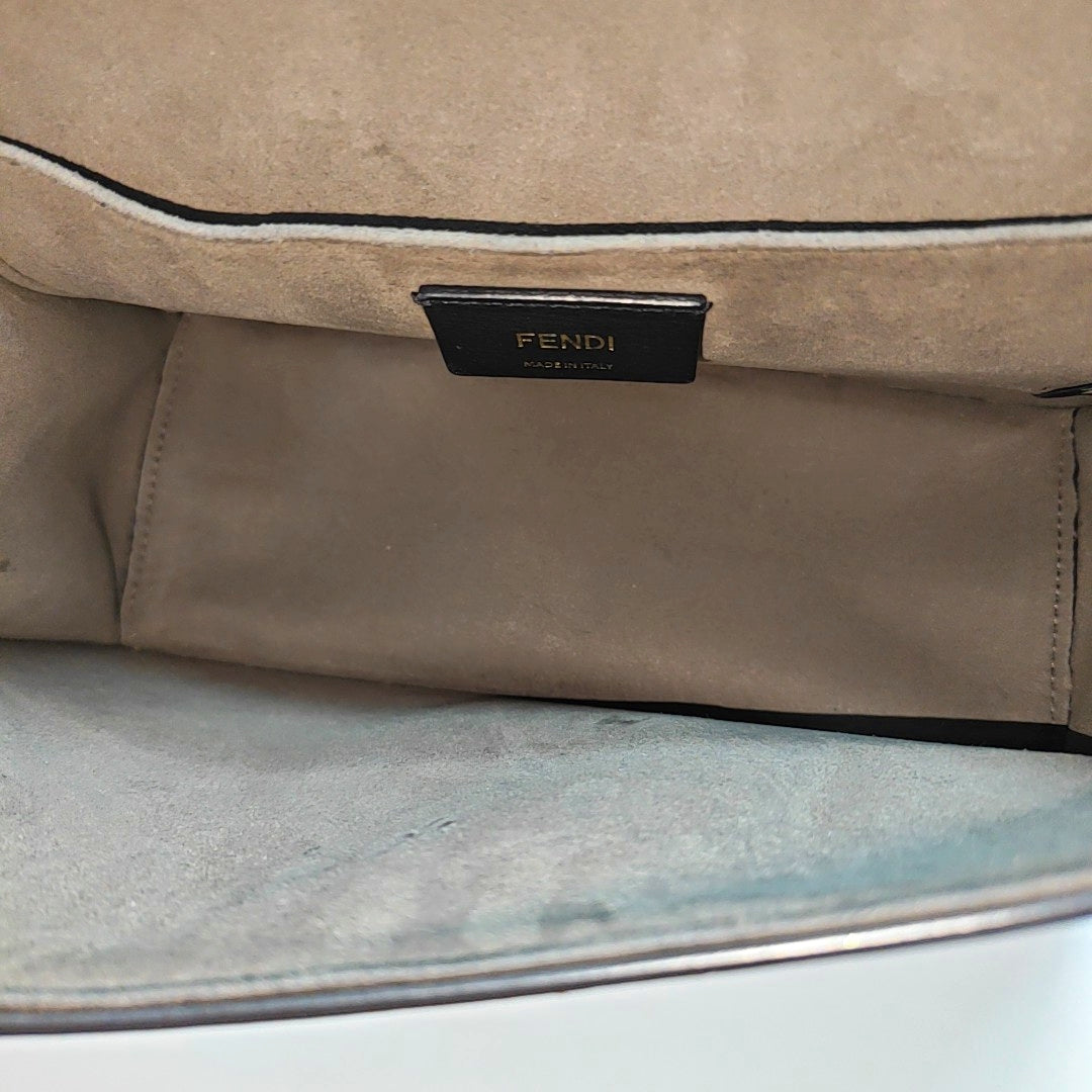Authenticated pre-owned  Kan I F Calfskin Beige - Shoulder Bag at Looply