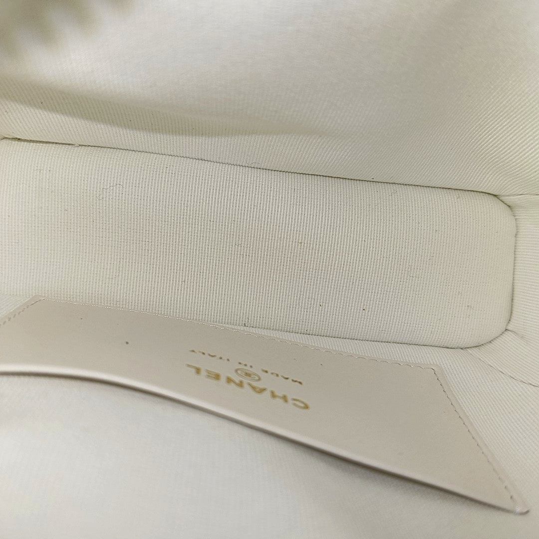 Quilted Grained Calfskin White