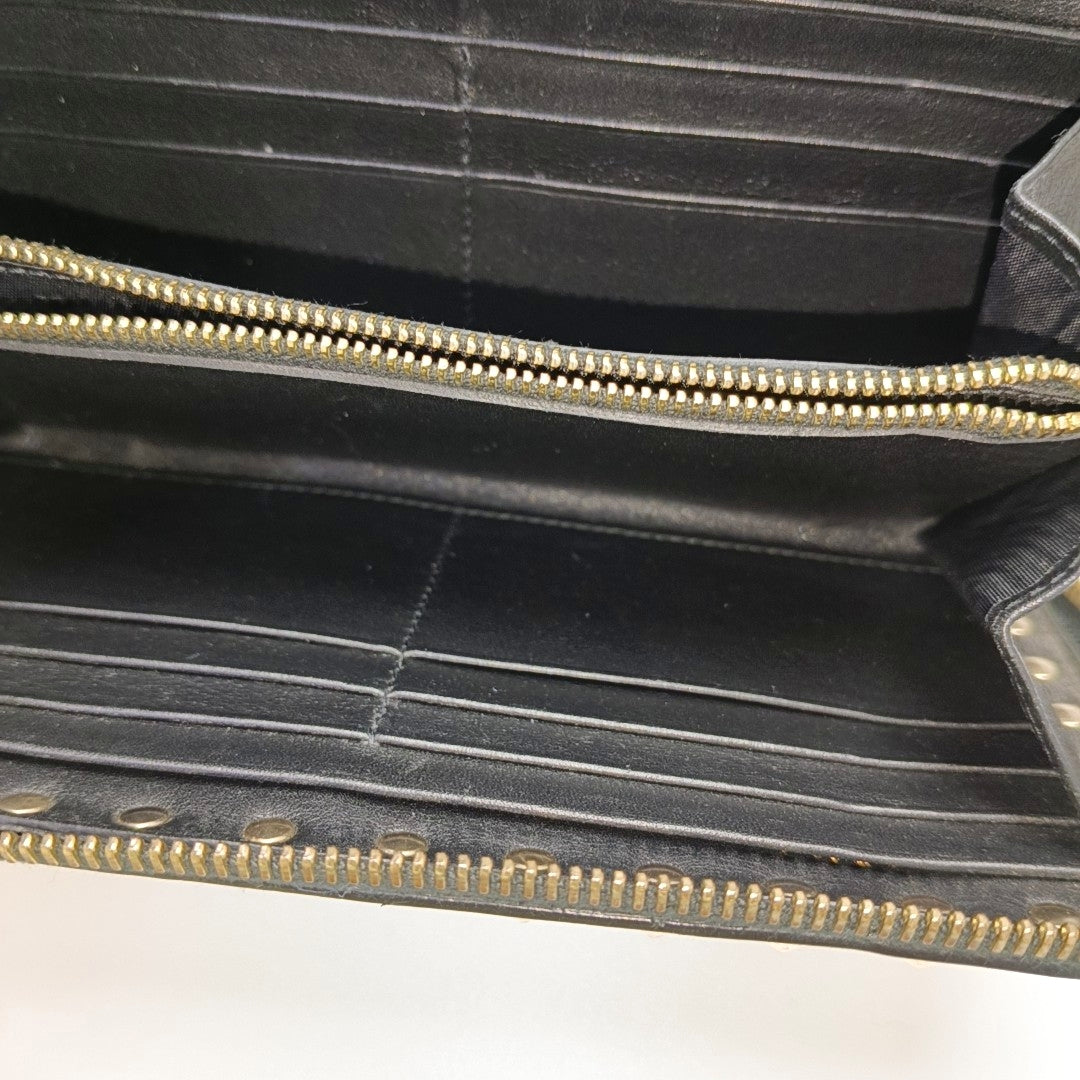 Rockstud Calfskin Black Wallet