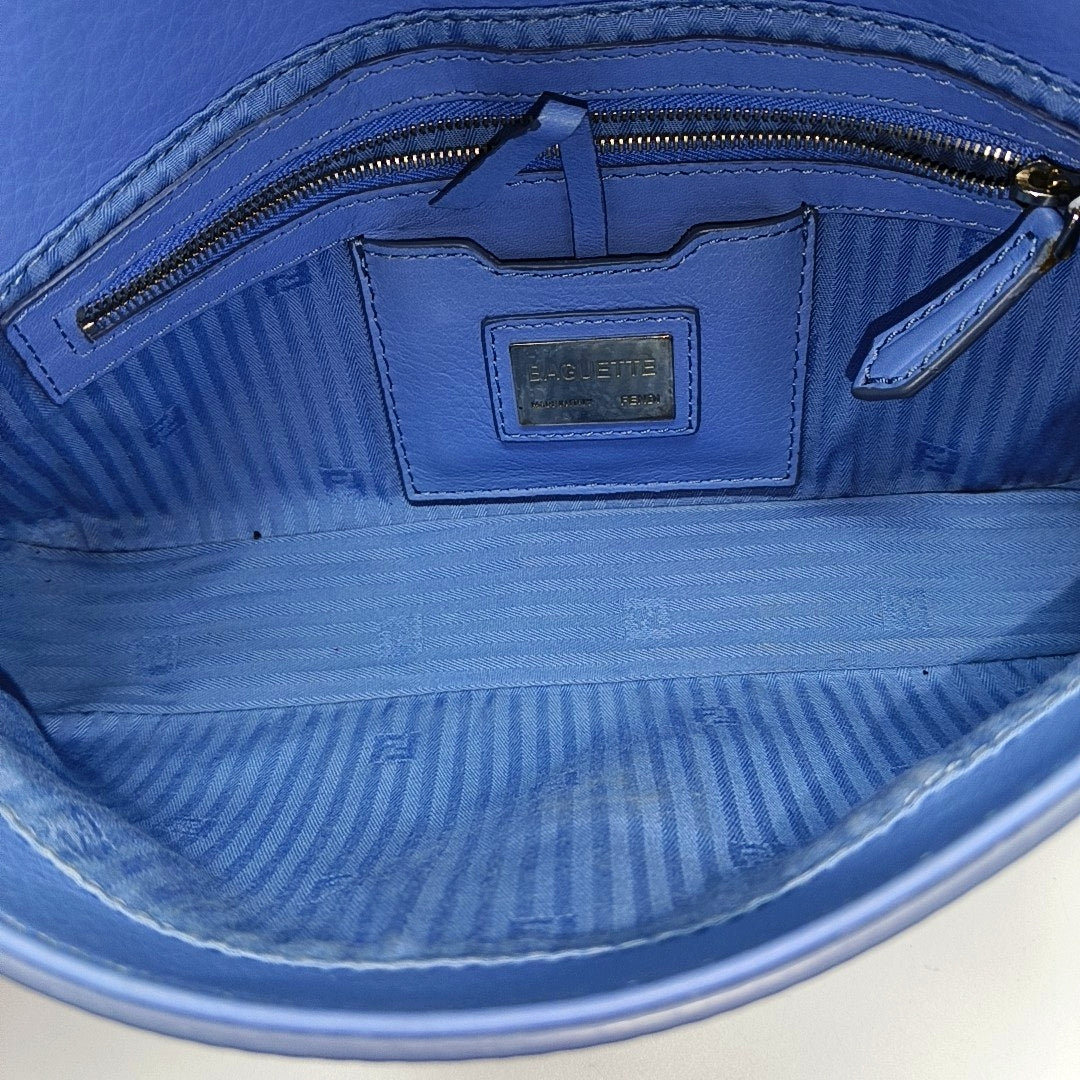 Baguette Medium Calfskin Blue