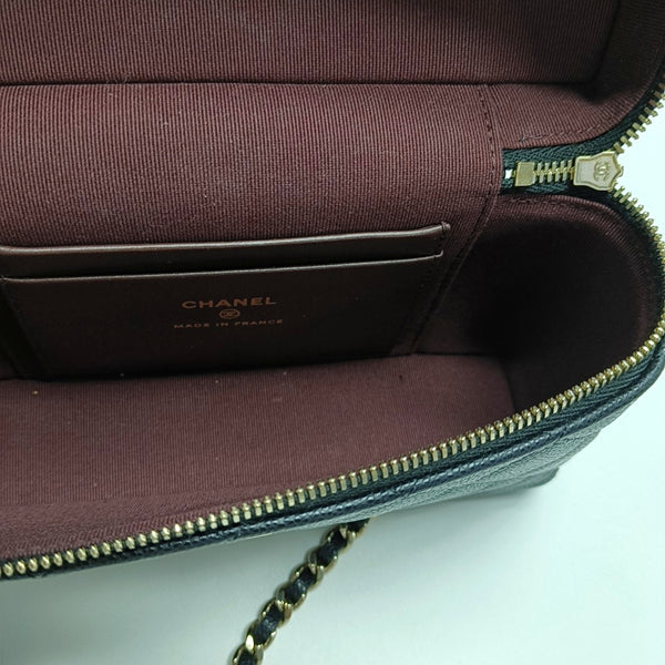 Quilted Grained Calfskin Shoulder Bag Black