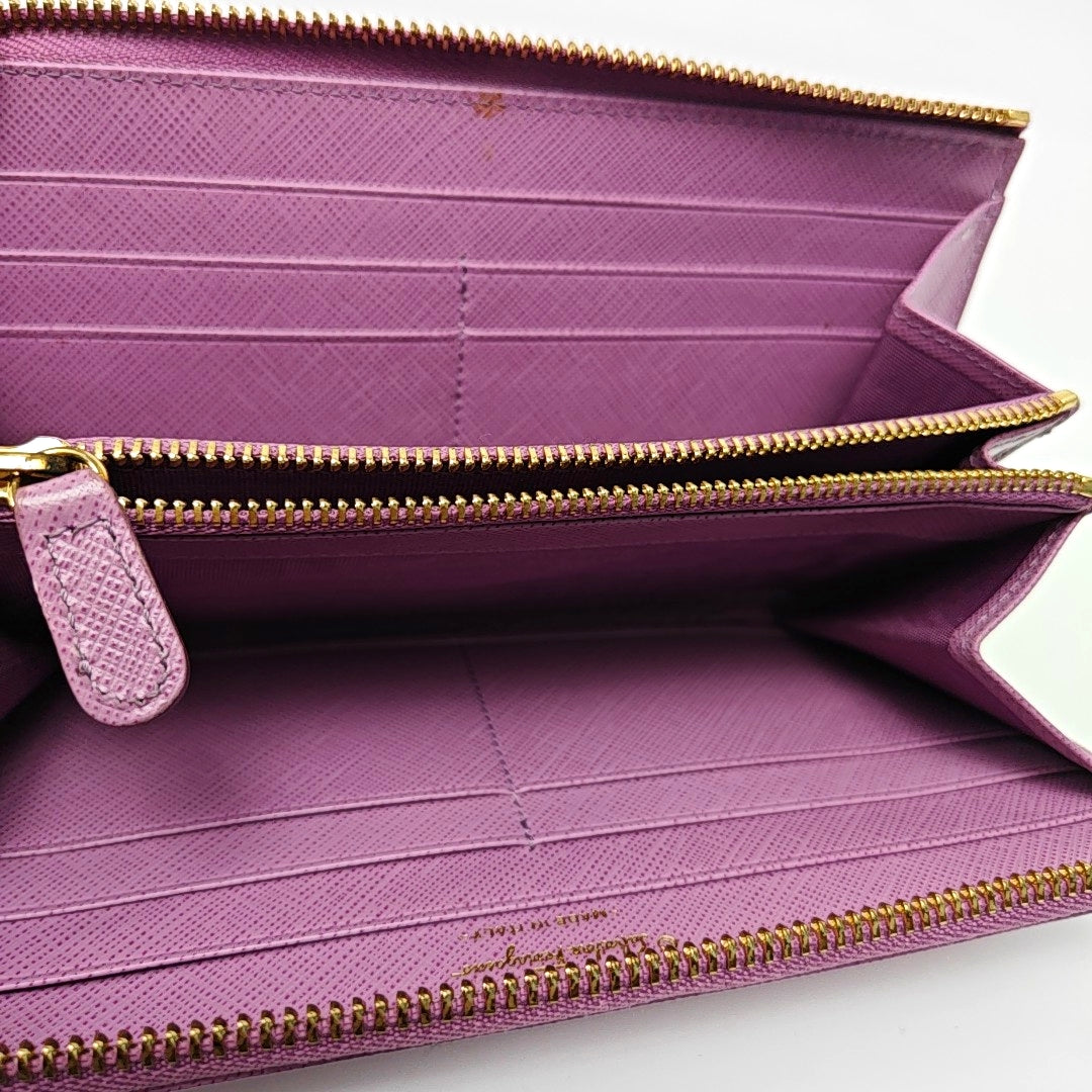 Authenticated pre-owned  Gancini Calfskin Purple Wallet - Wallet at Looply