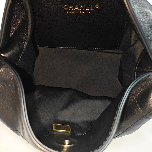 Quilted Lambskin Shoulder Bag Black