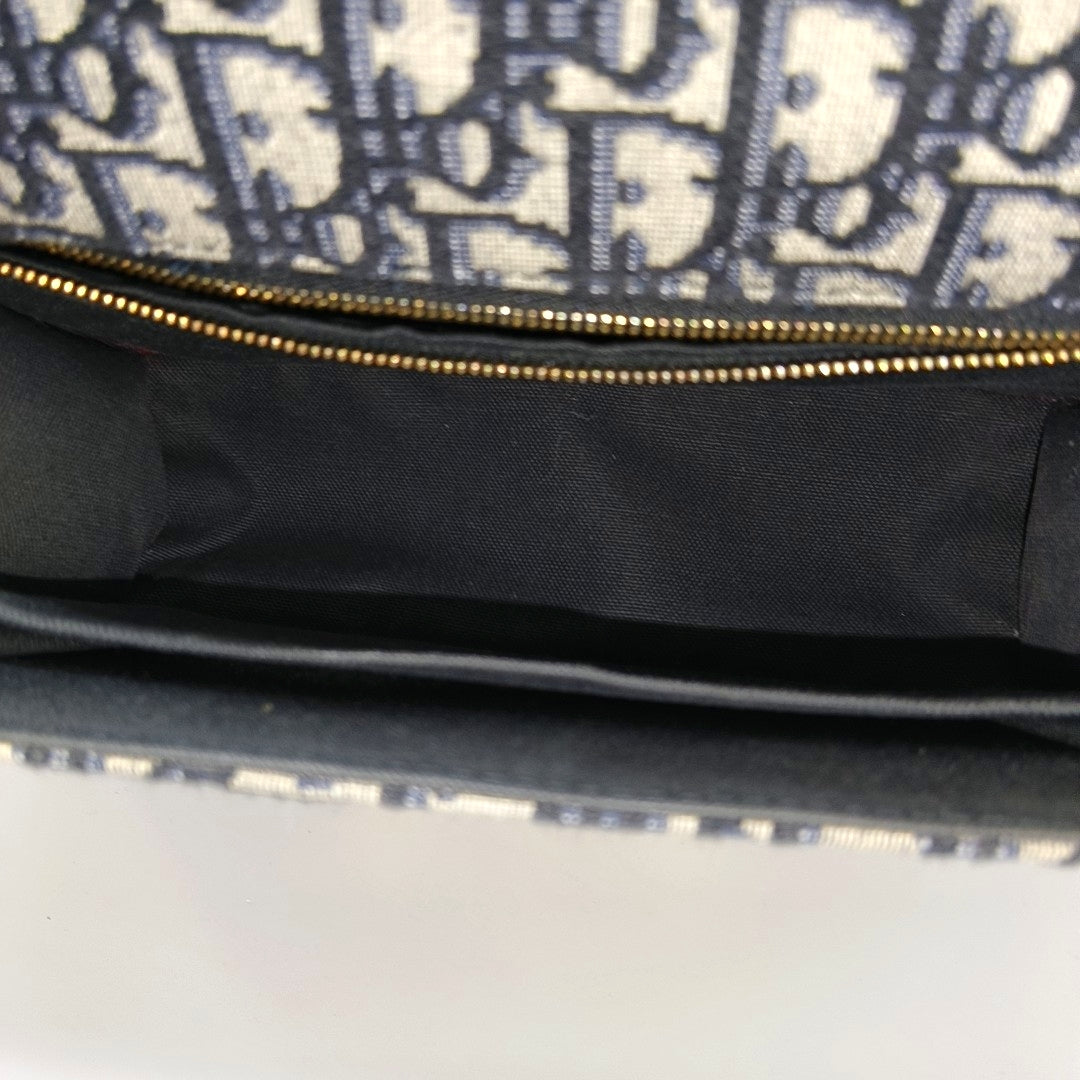 30 Montaigne Oblique Canvas Blue