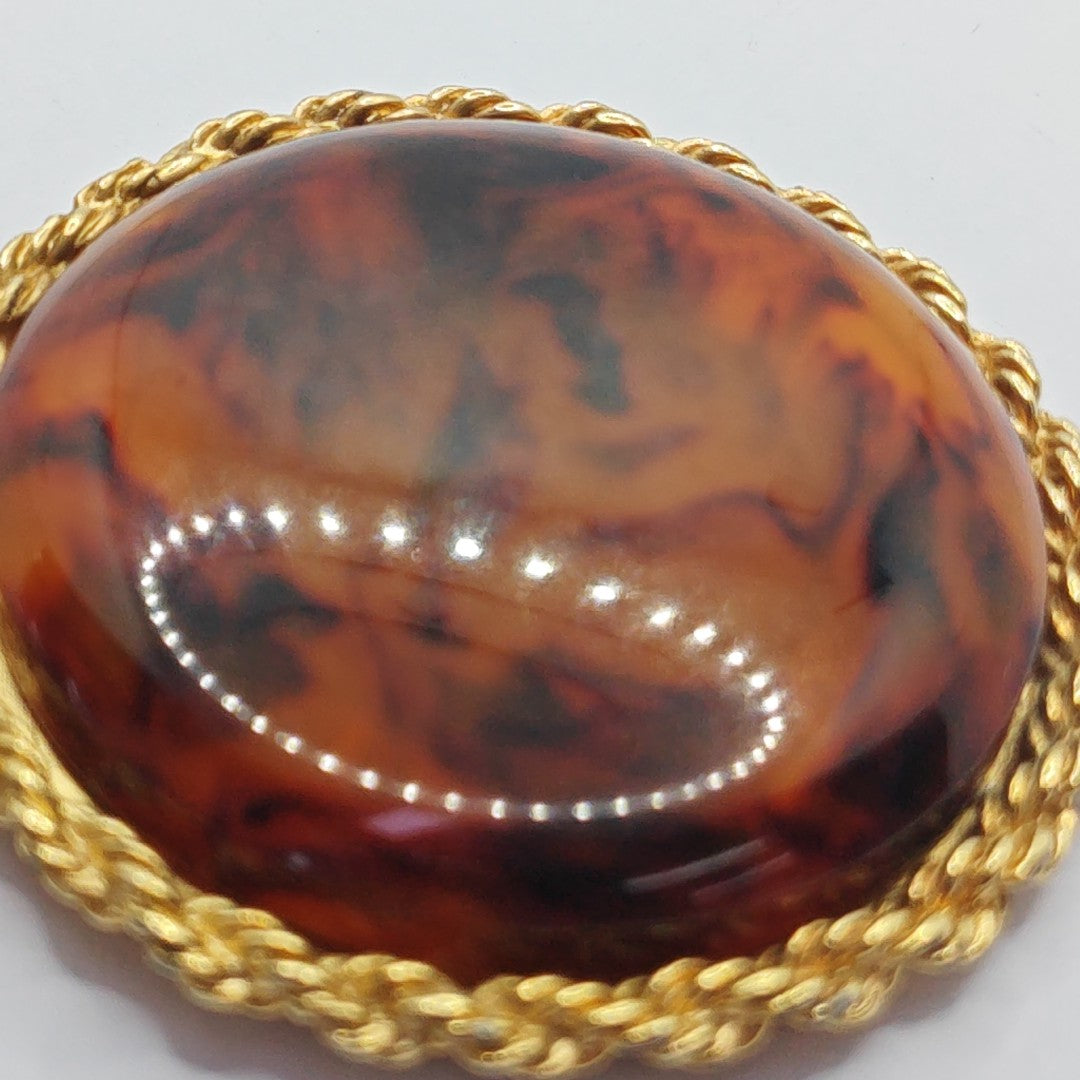 Collar de oro de metal