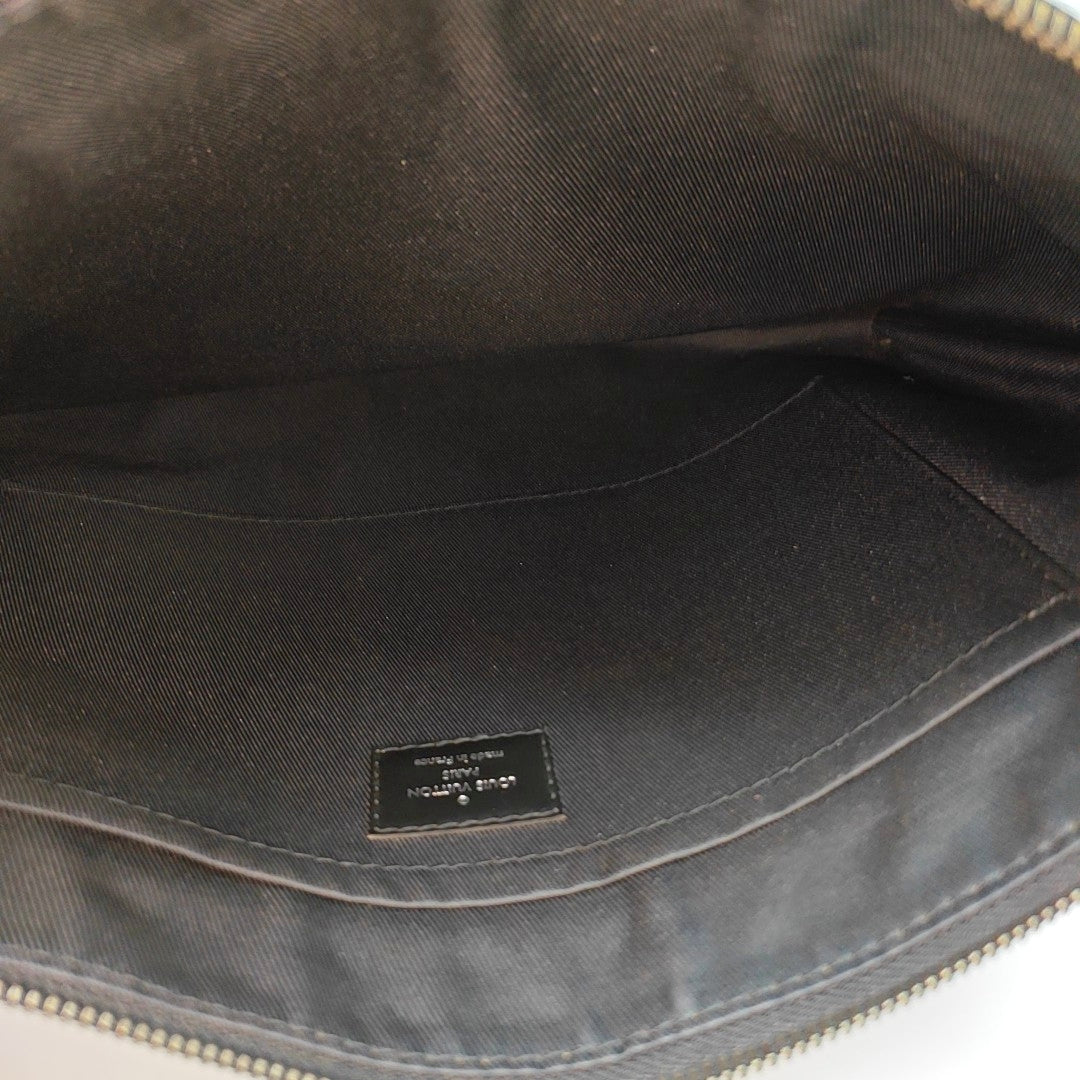 DISCOVERY Monogram Coated Canvas Black