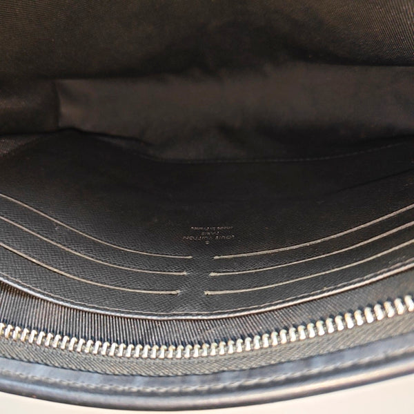 Pochette Voyag MM Damier Graphite Coated Canvas Gray