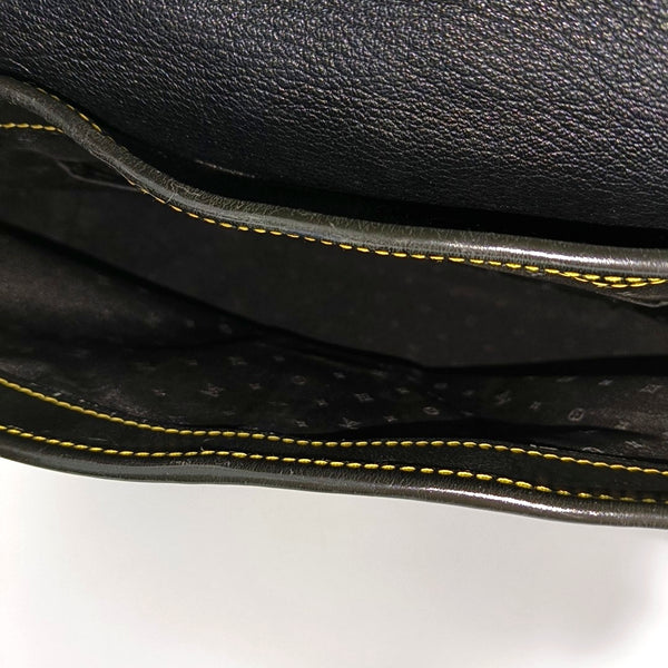 L'ESSENTIEL Calfskin Black