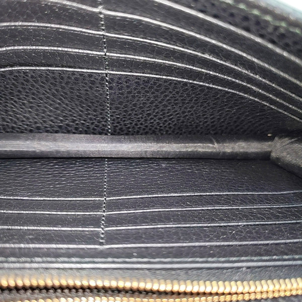 Authenticated pre-owned  Interlocking G Calfskin Black - Shoulder Bag at Looply