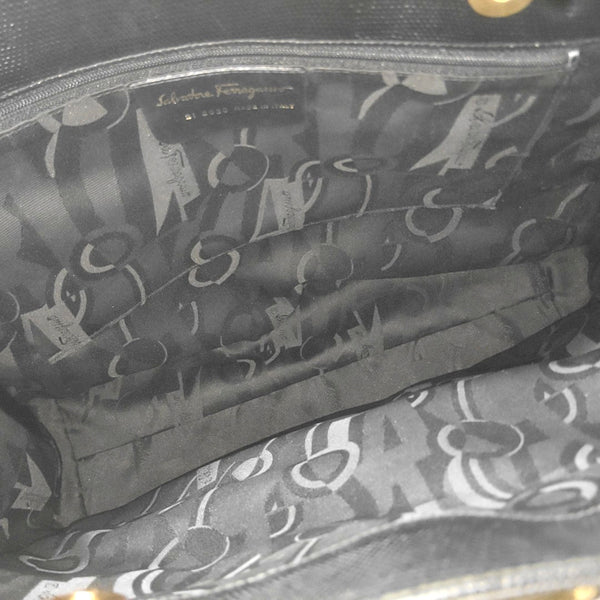 Vara Large Calfskin Black