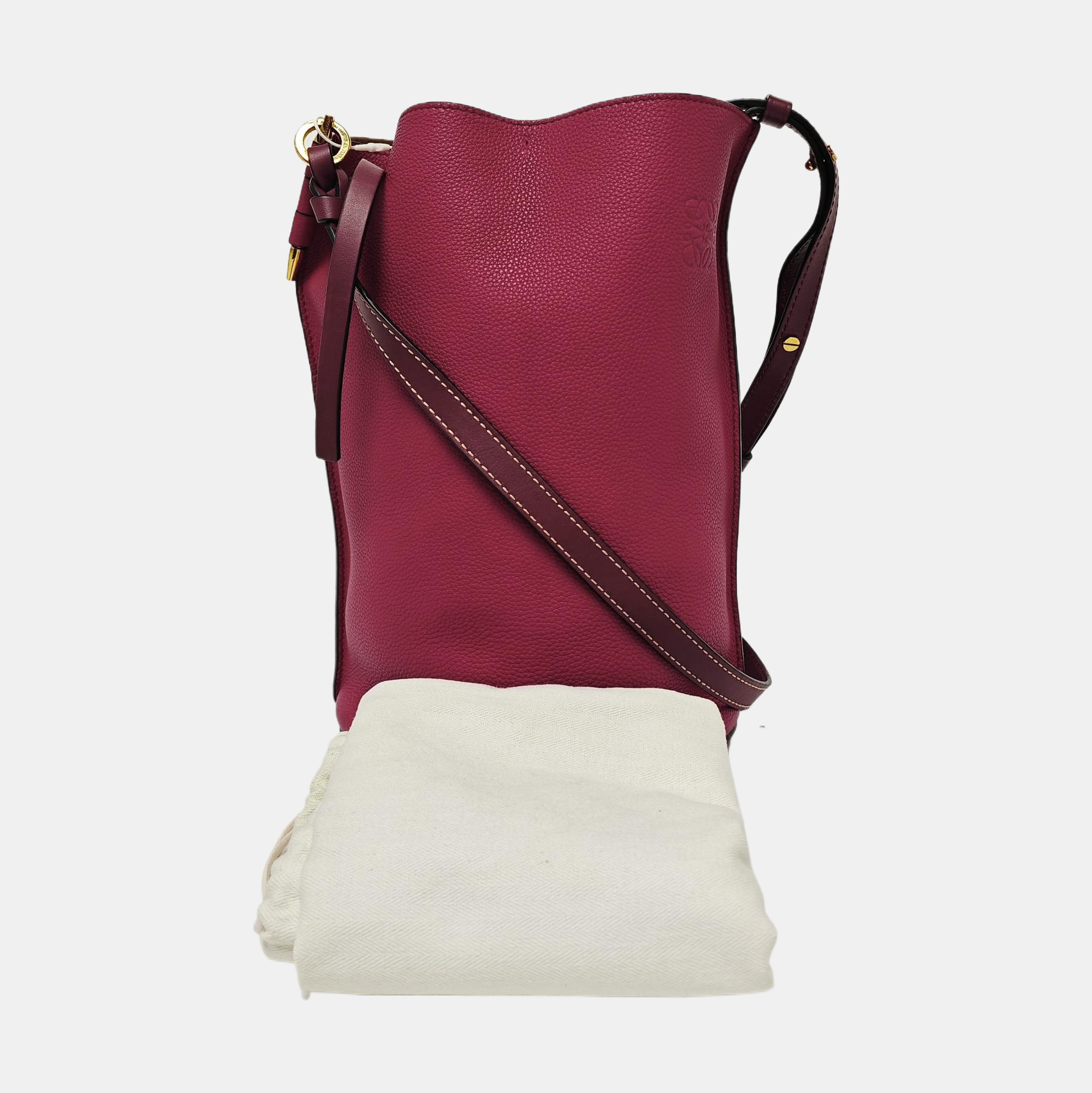 Authenticated pre-owned  Gate Calfskin Red - Bucket Bag at Looply