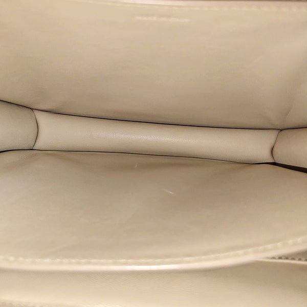 Authenticated pre-owned  CLASSIC BOX Medium Calfskin Beige - Shoulder Bag at Looply