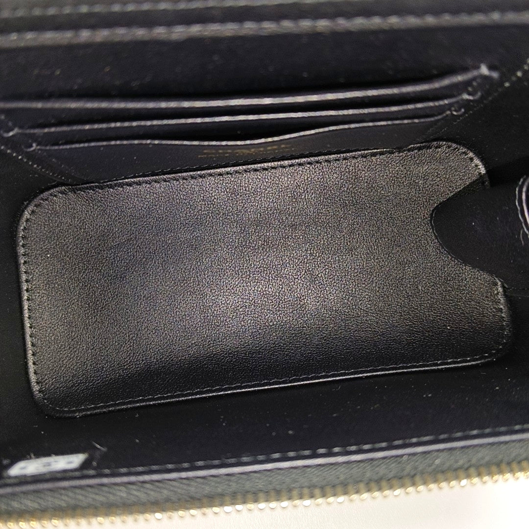 Authenticated pre-owned  VANITY CASE Small Quilted Lambskin Black - Crossbody Bag at Looply