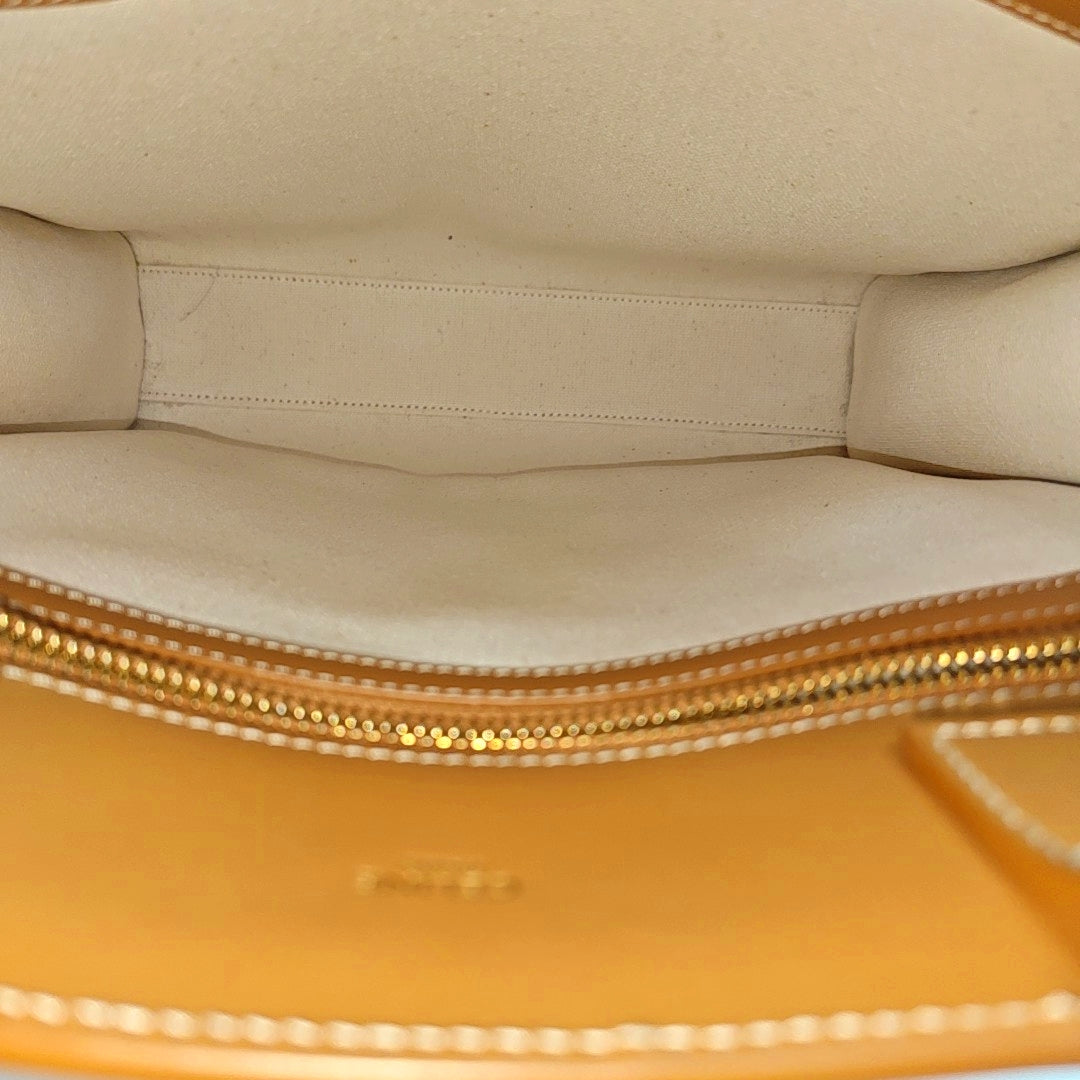 Authenticated pre-owned  CABAS CELINE Small Canvas White - Shoulder Bag at Looply