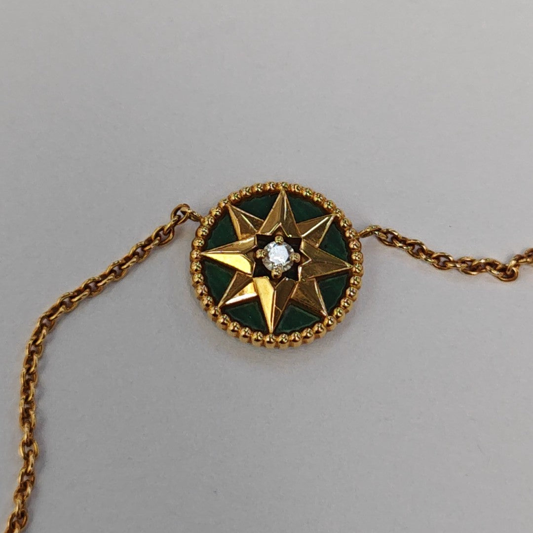 Rose Des Vents 18k Gold Necklace